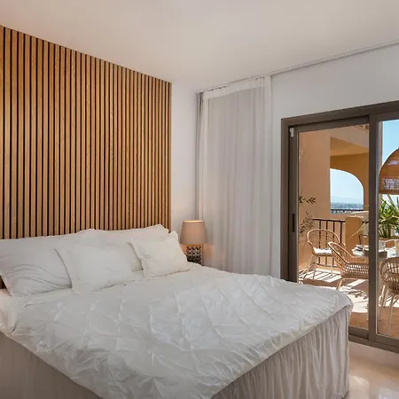 Elegant 3-bedroom With Incredible Sea Views アパート *