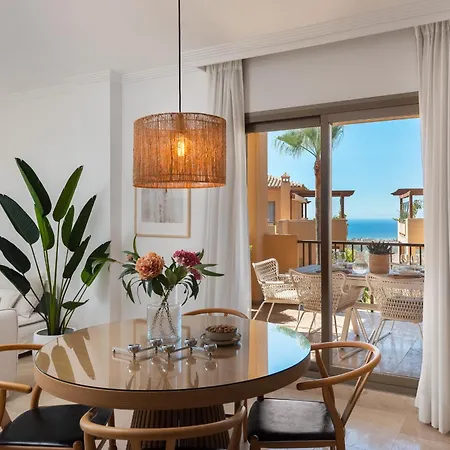 Elegant 3-bedroom With Incredible Sea Views 公寓 埃斯特波纳