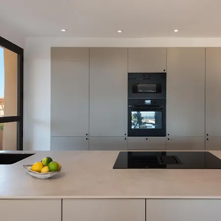 公寓 Elegant 3-bedroom With Incredible Sea Views *