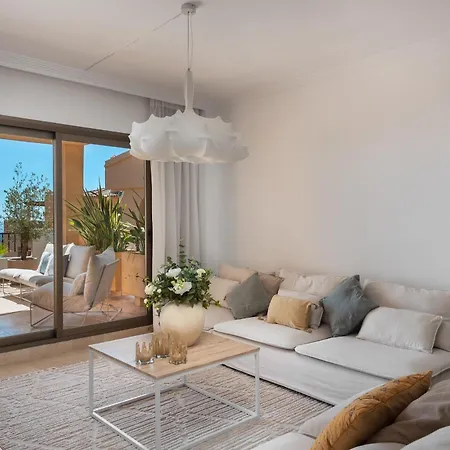 Elegant 3-bedroom With Incredible Sea Views 公寓
