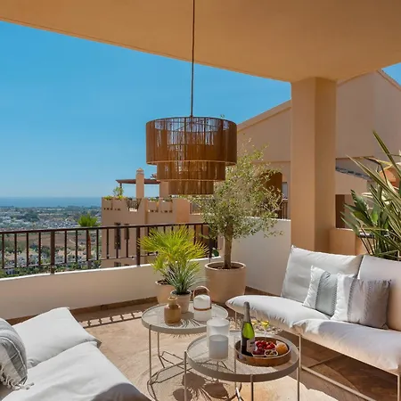 Elegant 3-bedroom With Incredible Sea Views 公寓 埃斯特波纳